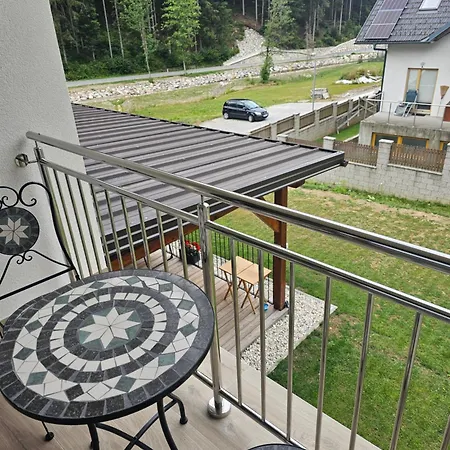 Hrastnica Апартаменты Шкофья-Лока