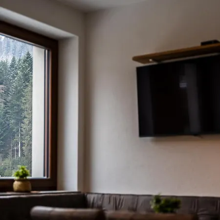 Hrastnica Апартаменты Шкофья-Лока