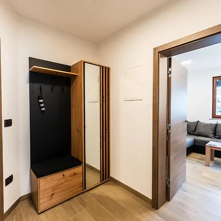 Hrastnica * Шкофья-Лока