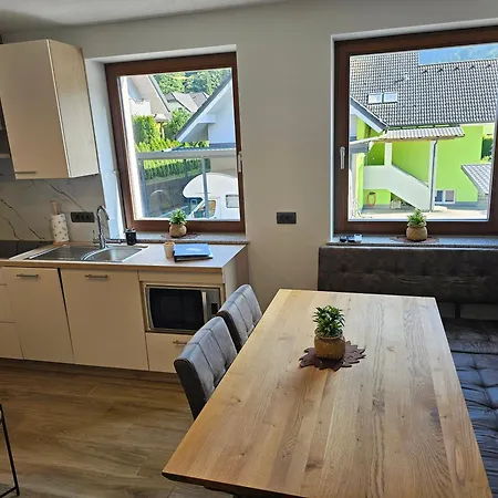 Hrastnica * Шкофья-Лока