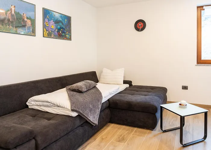 Hrastnica 슈코퍄로카