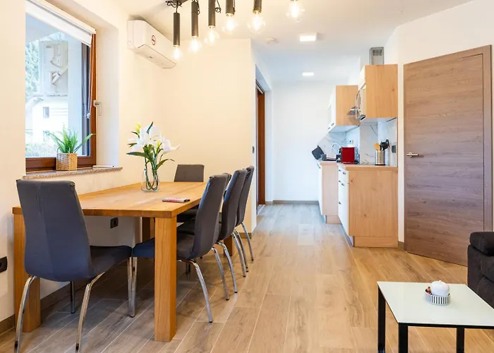 Hrastnica Škofja Loka